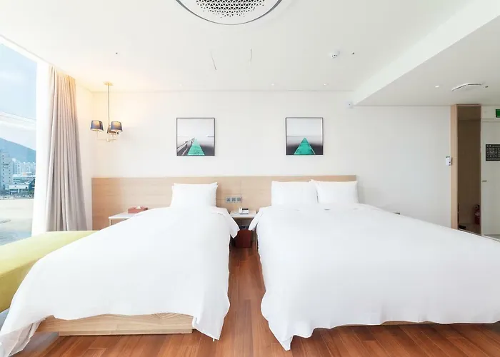 Hotel Ocean 2 Heaven 3*